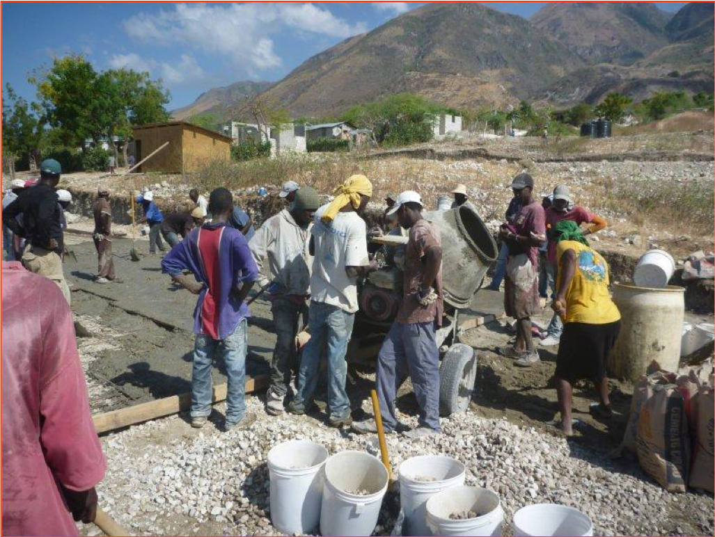 Haiti radier 11 concretagem homens betoneira